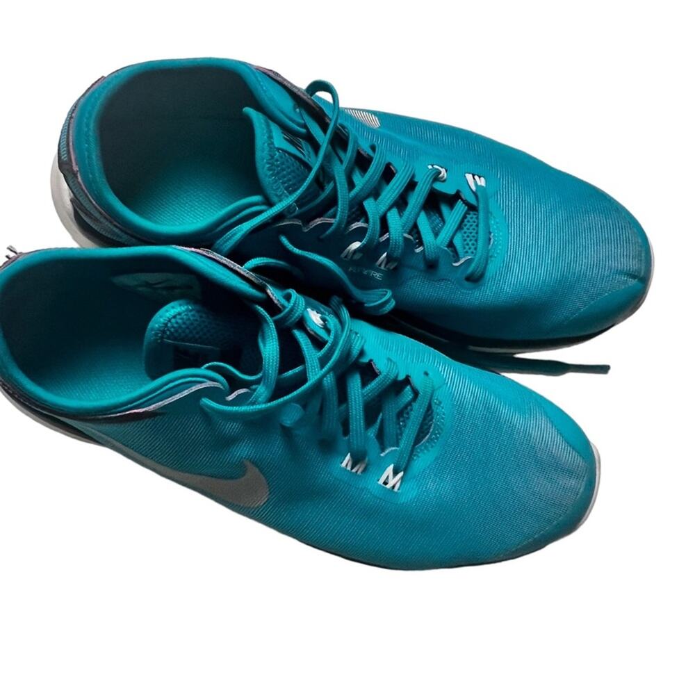Nike Training Women's Athletic Sporty Running Swoosh Logo Sneakers Sz 8.5